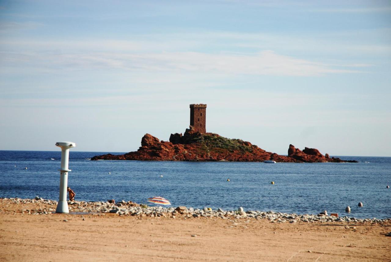 Agay Cap Esterel Village Allee Fleurs - F2 Clim Vue Golf Et Mer - Grande Terrasse Plein Sud Saint-Raphaël Zewnętrze zdjęcie