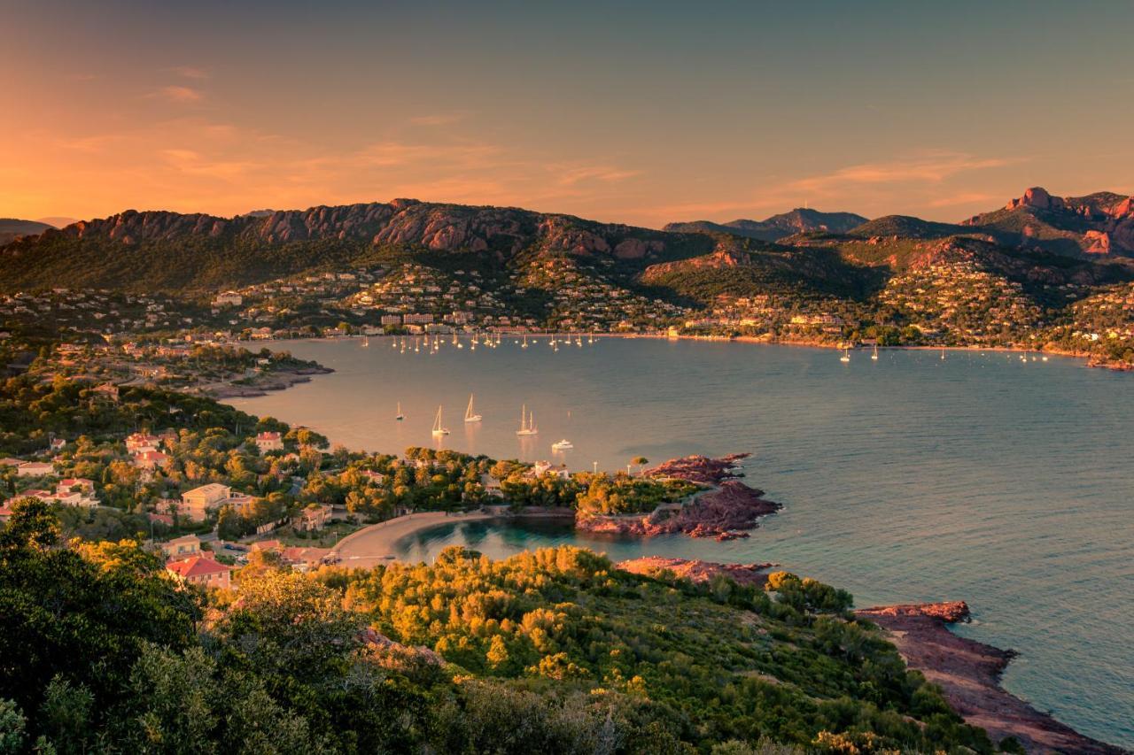 Agay Cap Esterel Village Allee Fleurs - F2 Clim Vue Golf Et Mer - Grande Terrasse Plein Sud Saint-Raphaël Zewnętrze zdjęcie