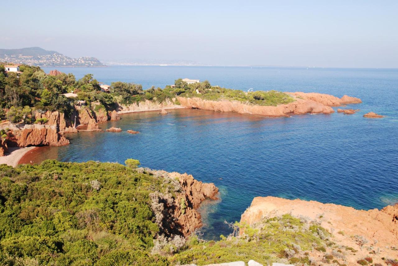 Agay Cap Esterel Village Allee Fleurs - F2 Clim Vue Golf Et Mer - Grande Terrasse Plein Sud Saint-Raphaël Zewnętrze zdjęcie