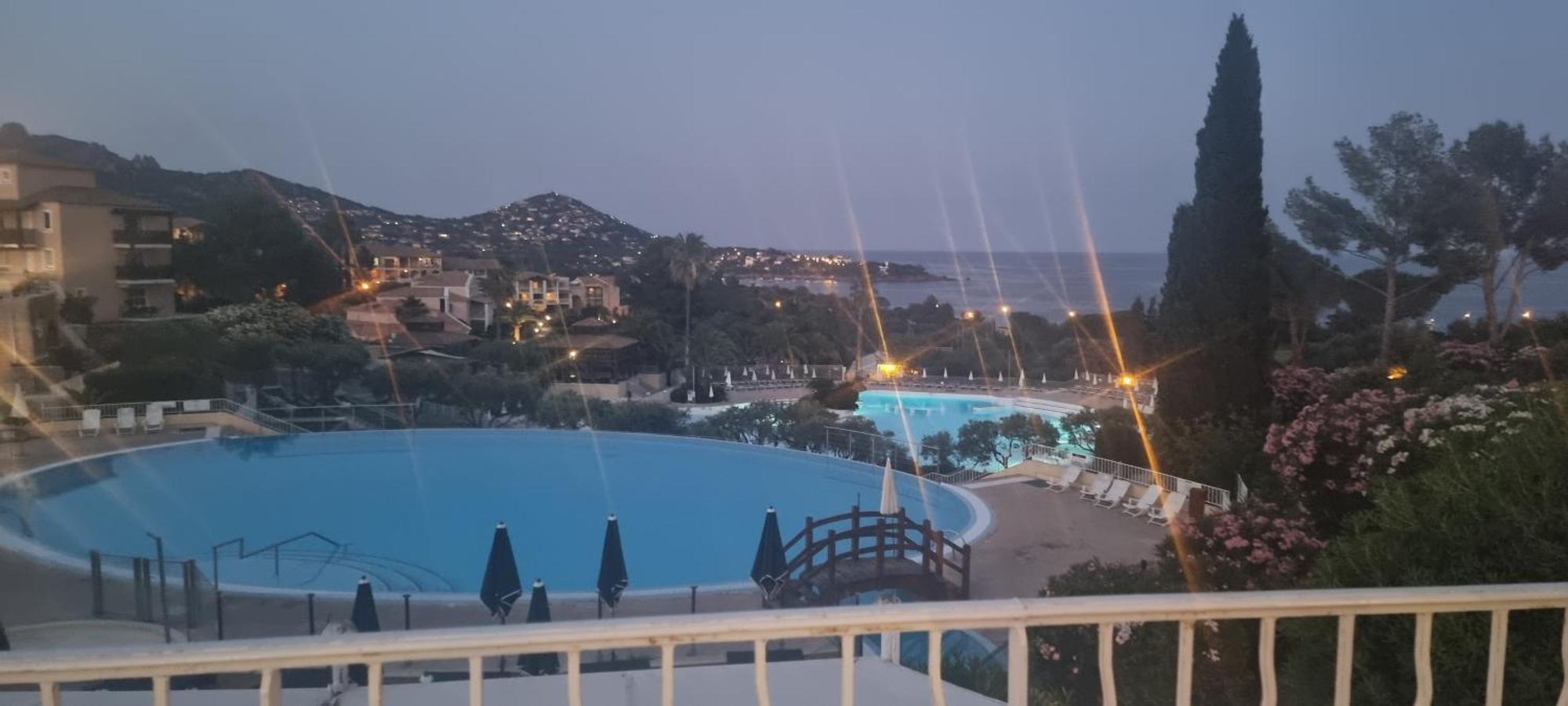 Agay Cap Esterel Village Allee Fleurs - F2 Clim Vue Golf Et Mer - Grande Terrasse Plein Sud Saint-Raphaël Zewnętrze zdjęcie