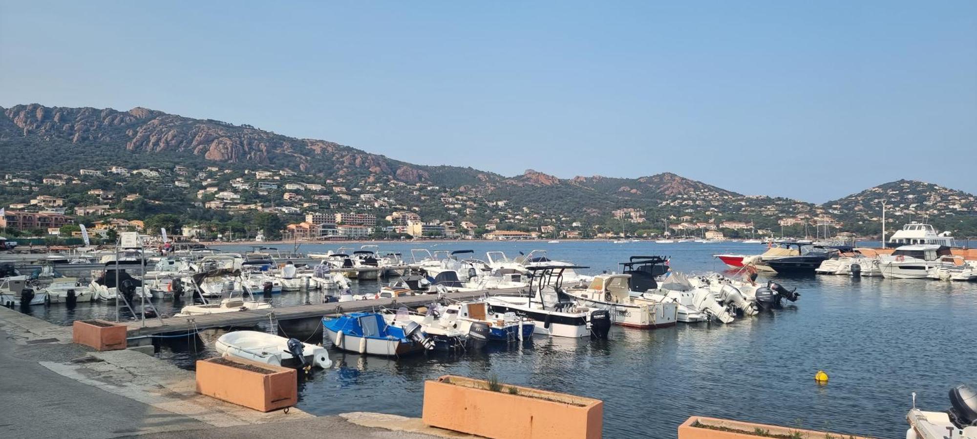 Agay Cap Esterel Village Allee Fleurs - F2 Clim Vue Golf Et Mer - Grande Terrasse Plein Sud Saint-Raphaël Zewnętrze zdjęcie