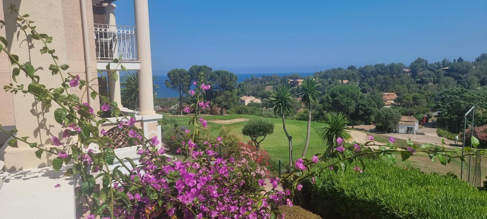 Agay Cap Esterel Village Allee Fleurs - F2 Clim Vue Golf Et Mer - Grande Terrasse Plein Sud Saint-Raphaël Zewnętrze zdjęcie