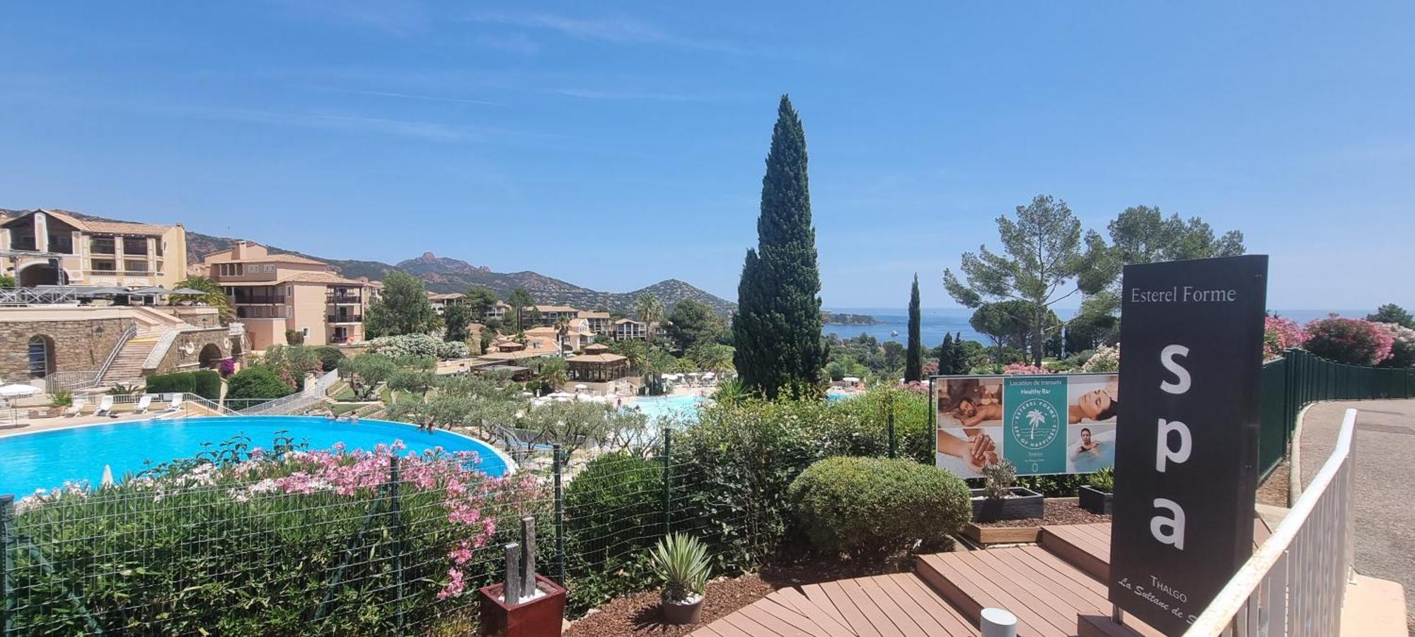 Agay Cap Esterel Village Allee Fleurs - F2 Clim Vue Golf Et Mer - Grande Terrasse Plein Sud Saint-Raphaël Zewnętrze zdjęcie