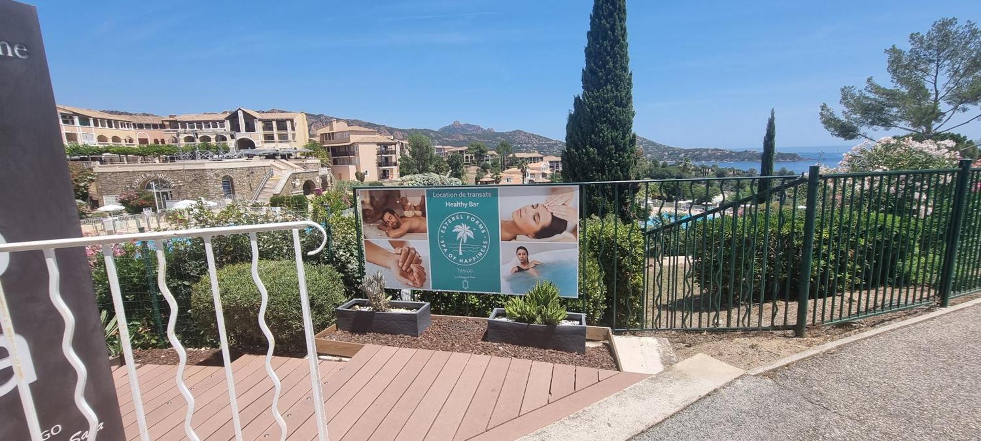 Agay Cap Esterel Village Allee Fleurs - F2 Clim Vue Golf Et Mer - Grande Terrasse Plein Sud Saint-Raphaël Zewnętrze zdjęcie