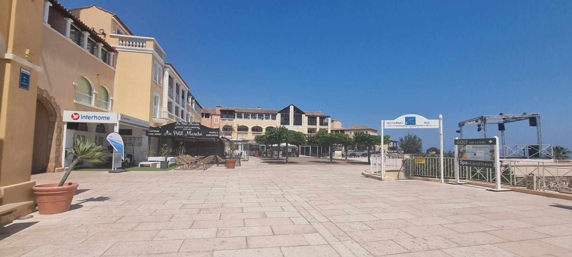 Agay Cap Esterel Village Allee Fleurs - F2 Clim Vue Golf Et Mer - Grande Terrasse Plein Sud Saint-Raphaël Zewnętrze zdjęcie
