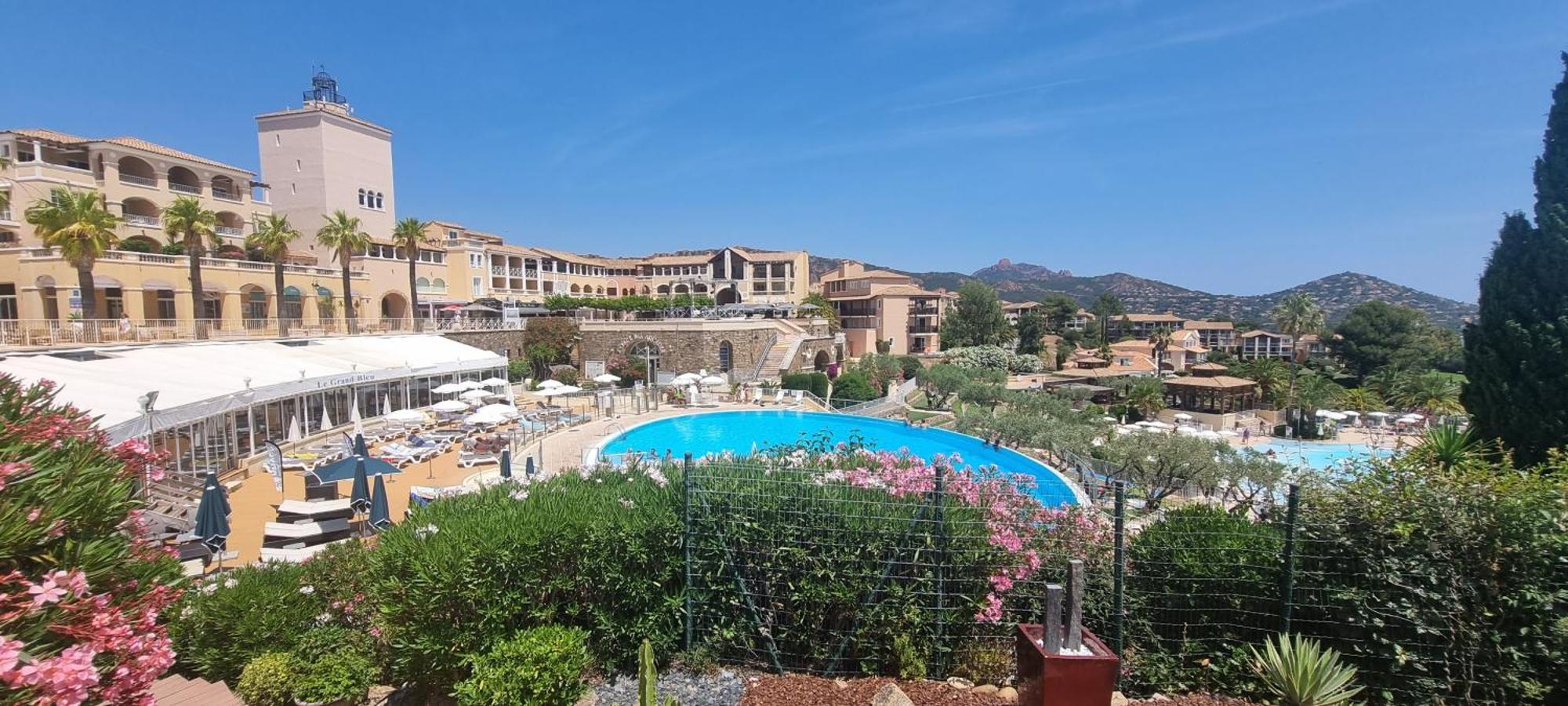 Agay Cap Esterel Village Allee Fleurs - F2 Clim Vue Golf Et Mer - Grande Terrasse Plein Sud Saint-Raphaël Zewnętrze zdjęcie