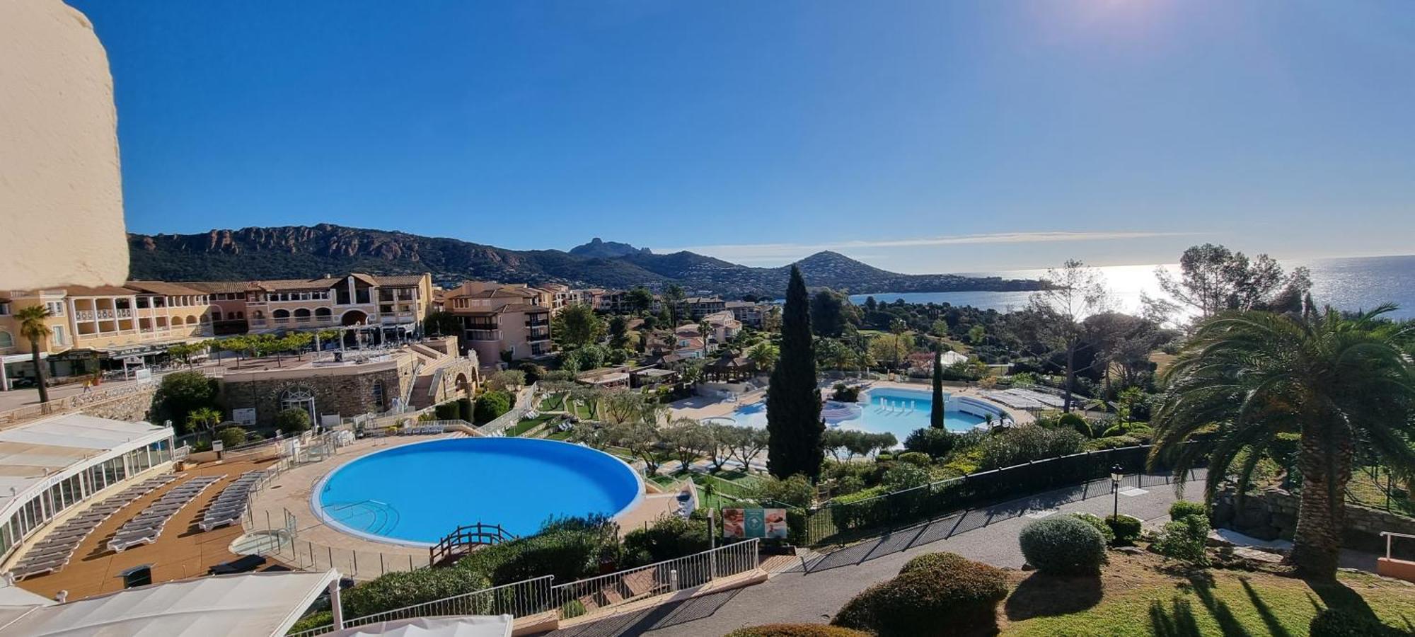 Agay Cap Esterel Village Allee Fleurs - F2 Clim Vue Golf Et Mer - Grande Terrasse Plein Sud Saint-Raphaël Zewnętrze zdjęcie