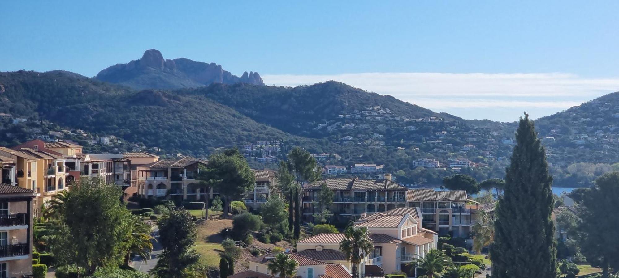 Agay Cap Esterel Village Allee Fleurs - F2 Clim Vue Golf Et Mer - Grande Terrasse Plein Sud Saint-Raphaël Zewnętrze zdjęcie